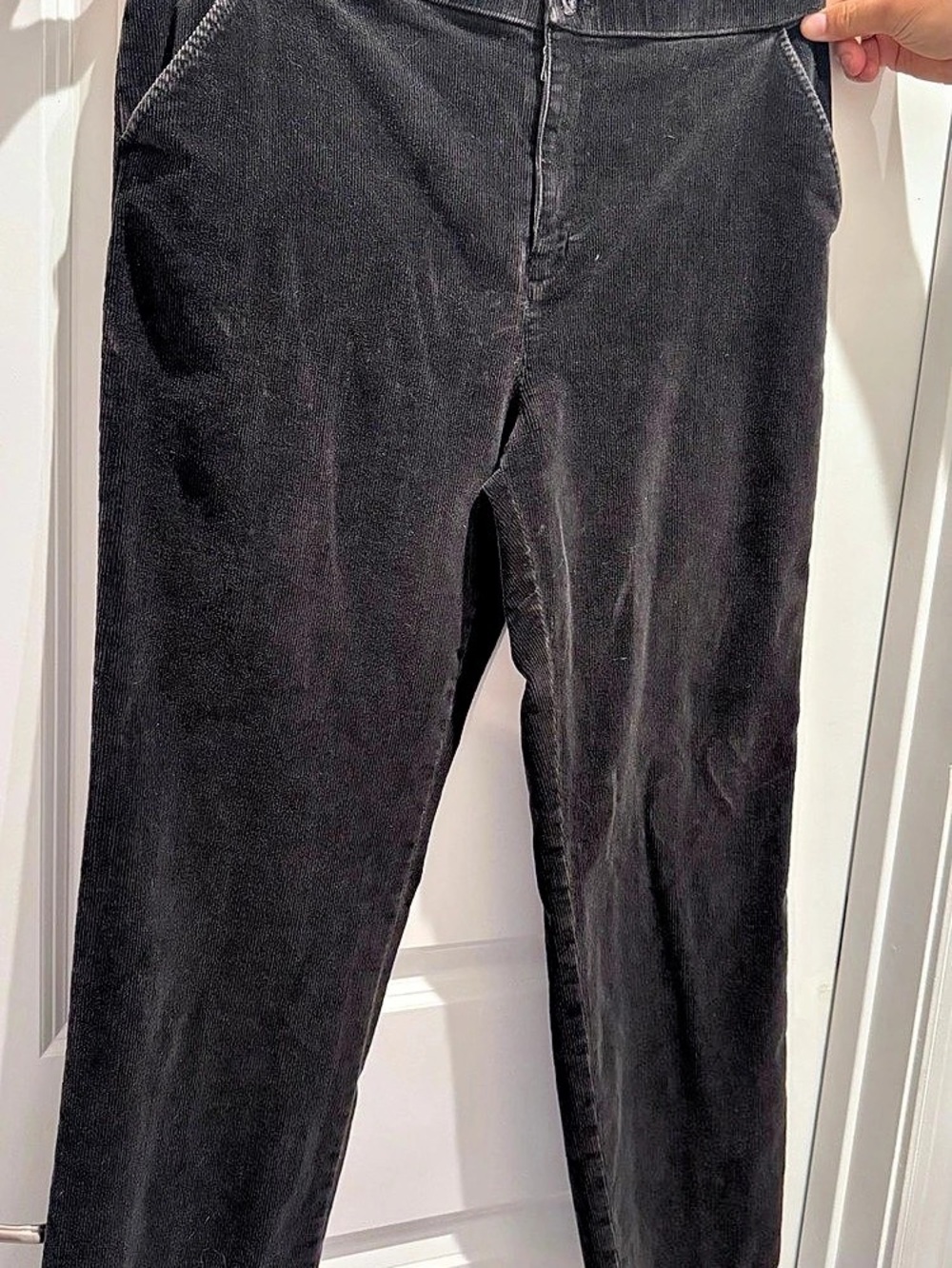 Christopher & Banks Straight Leg Pants in Black Size 12P corderoys pants